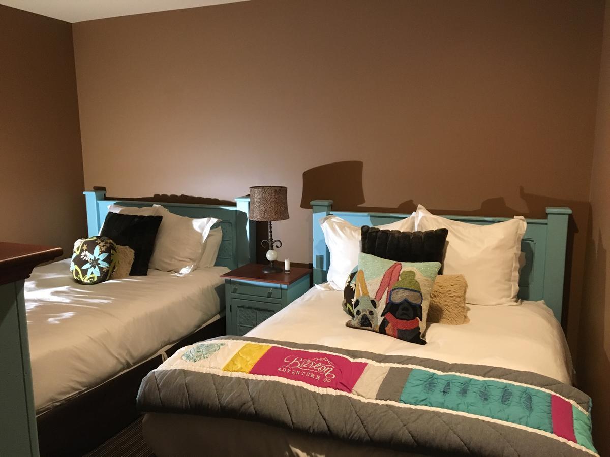 Boyne Mountain Creekside Condo Boyne Falls Екстер'єр фото