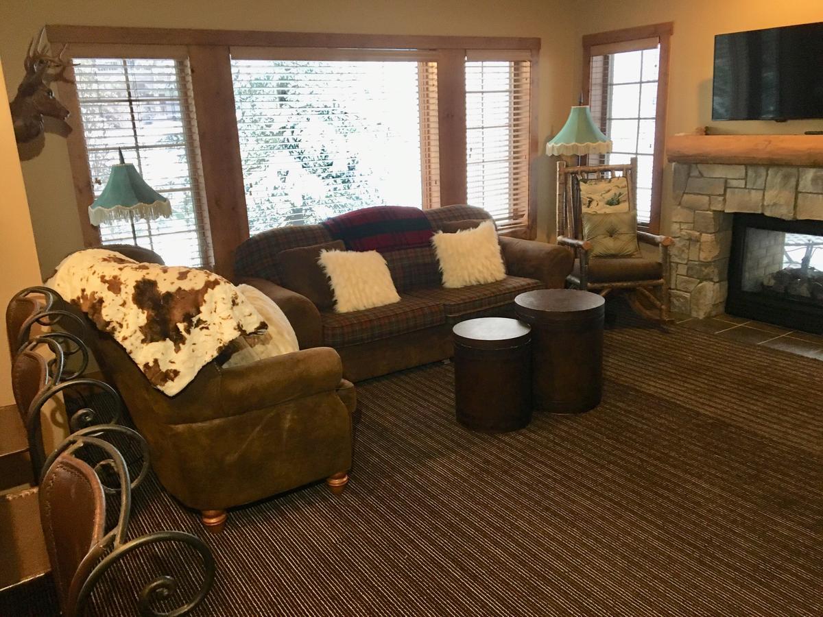 Boyne Mountain Creekside Condo Boyne Falls Екстер'єр фото